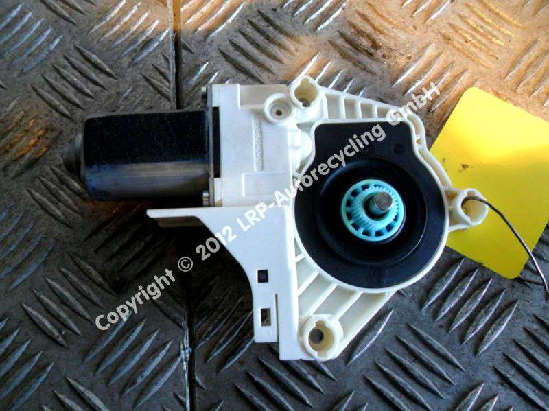 Audi A1 Motor Fensterheber vorn rechts 8K0959802C BJ2010